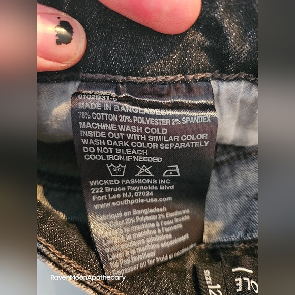 Southpole Black Distressed Jean Shorts - Picture 6 of 9